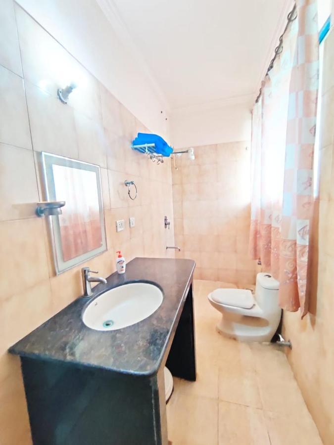 Amazing Hilltop 4 Bhk Villa With Private Pool Near Candolim Luaran gambar