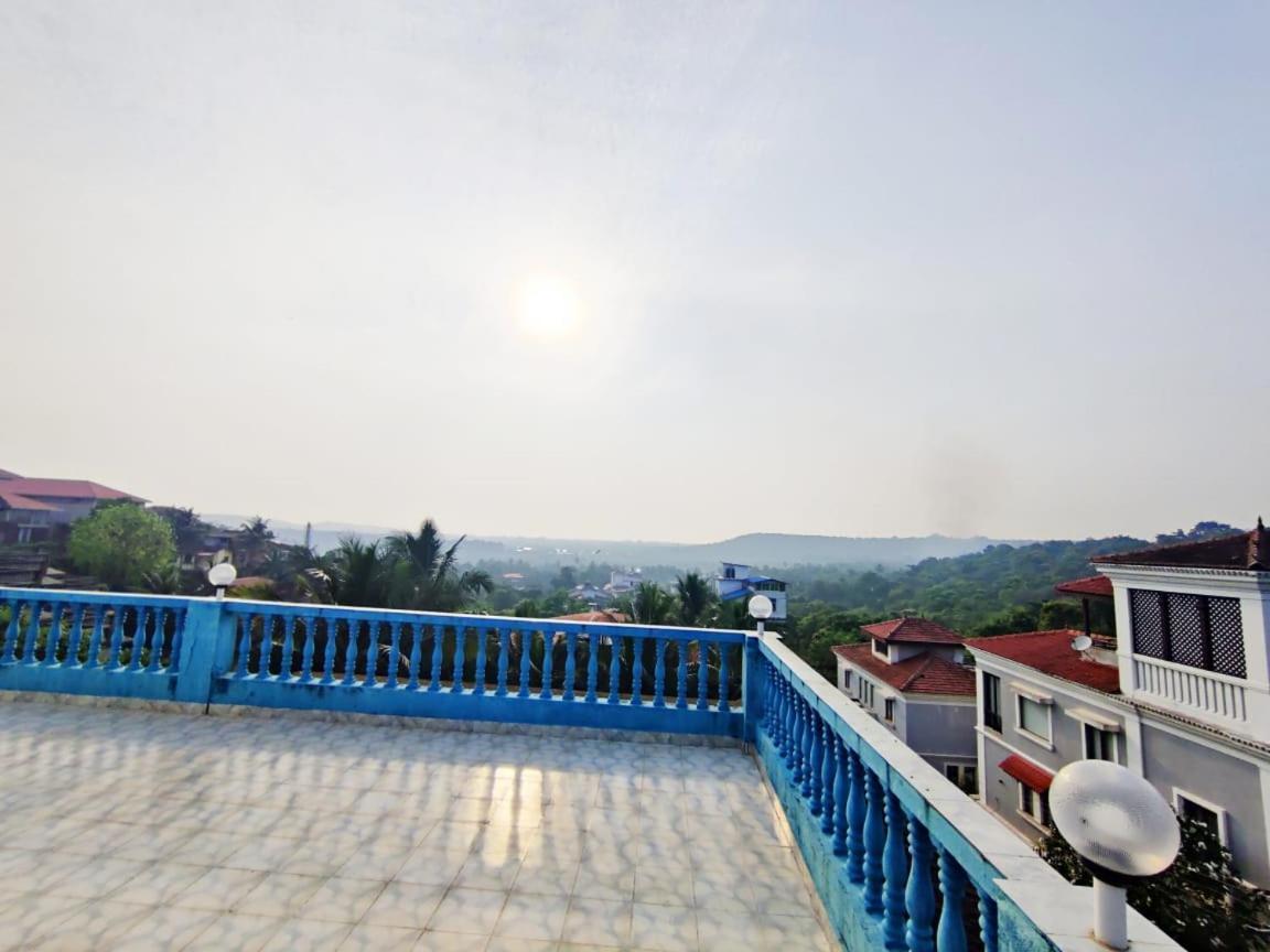 Amazing Hilltop 4 Bhk Villa With Private Pool Near Candolim Luaran gambar